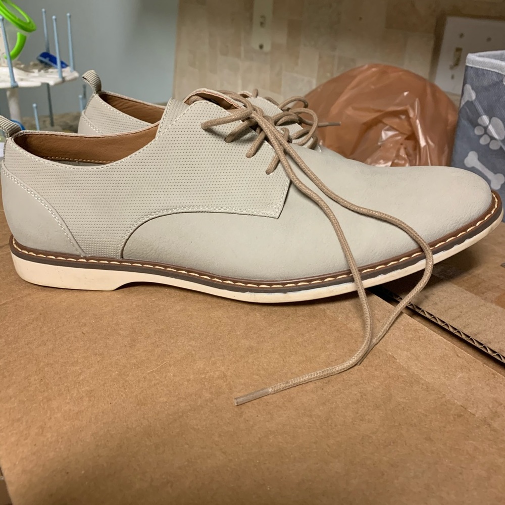 Men’s Goodfellow & Co size 9 dress shoes